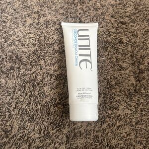 UNITE Professional Salon Seven Seconds Blow Dry Cream - 7 fl oz